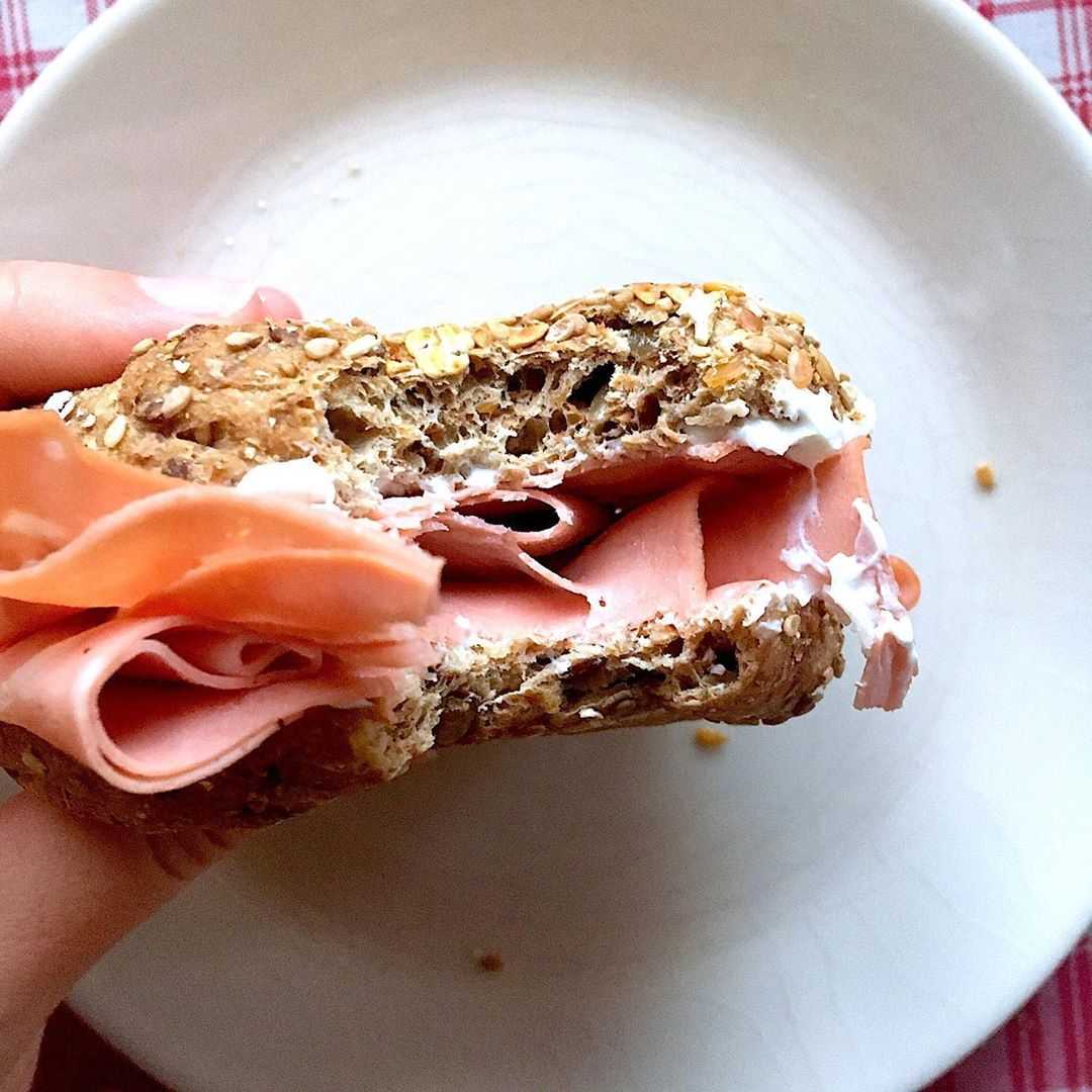 Mortadela de Bologna Tradición de Italia Solo Embutidos